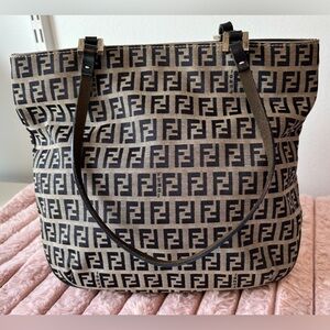 Vintage Fendi FF Logo Black Navy Hand bag tote EUC leather straps zucchino